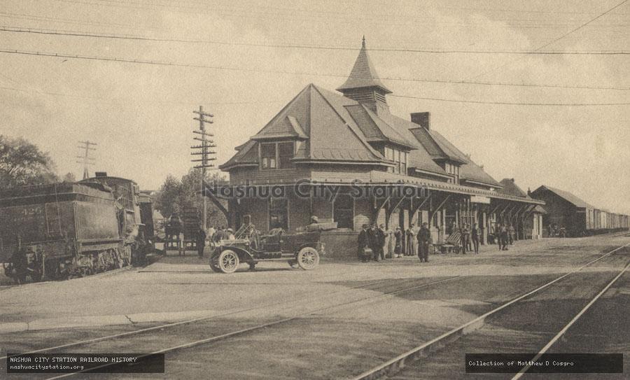 Postcard: Delaware & Hudson Station, Fort Edward, New York